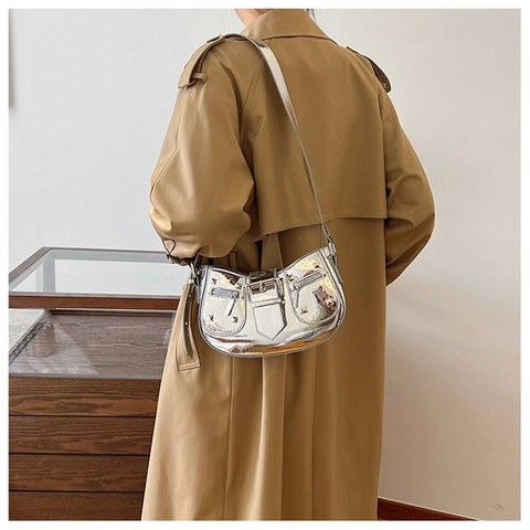 Women Shoulder Bag Metallic PU Leather Rivets Y2K Punk Style Adjustable Strap Underarm Crossbody Handbag Shiny