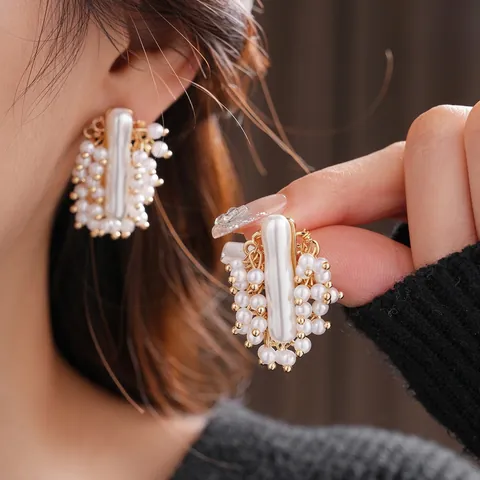 Artificial Pearl Cluster Stud Earrings Alloy Baroque Faux Artificial Pearls With Silver Earring Post Retro French Elegant Style For Women