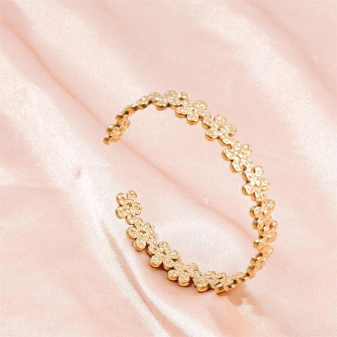 Flower Cuff Bracelet Stainless Steel 18K Gold Plated Adjustable Open Bangle Hollow Daisy Floral Design Women Jewelry