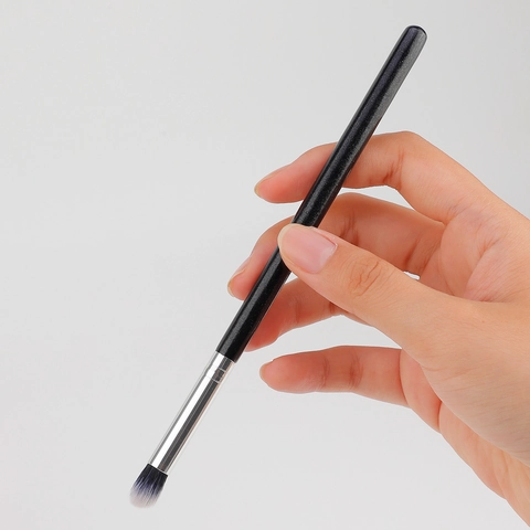 Lidschatten Verblendpinsel Runder Kopf Synthetik Nylonborsten Holzgriff Schwarz Silber Tragbar Augen Make-Up Tool Zum Mischen