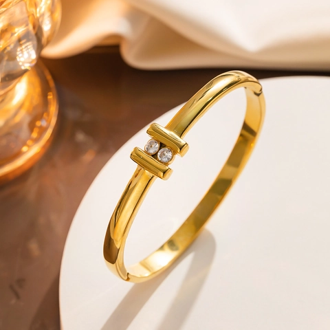 Minimalist Stainless Steel Gold Plated Bracelet For Women Geometric Double Bar Design Inlaid With Clear Rhinestones Fashion Jewelry Accessory