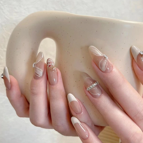 Oval French Press On Nails Mit Strasssteinen Künstliche Perlen Karo Marmor Design Süße Elegante Künstliche Falsche Fingernägel