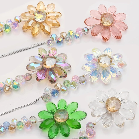 Crystal Flower Suncatcher Rainbow Maker Prism Hanging Ornament For Window Garden Decoration Faceted Beads Metal Chain