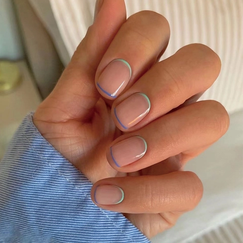 Unghie Press On Stile Francese Bordo Blu E Verde Base Rosa Nude Corte Quadrate Unghie Finte Per Donne Minimalista Lucido