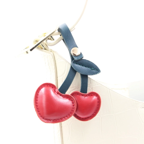 Llavero De Cuero PU Con Forma De Corazón De Cereza Colgante Para Bolso Con Botón De Presión De Metal Accesorios De Bolso Estilo Encantador