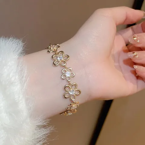 Hollow Flower Bracelet With Zircon Copper Metal Elegant Fashion Jewelry For Women Adjustable Extension Chain