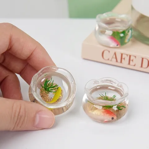Ornement De Bureau Réservoir À Poissons Koi Miniature En Résine Modèle Transparent Décor De Maison De Poupée Porte Clés