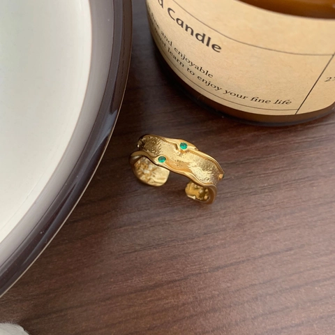 Anello in Argento Sterling 925 Martellato Irregolare per Donna Vintage Anello Regolabile Aperto con Strass Verde Gioielli Regalo