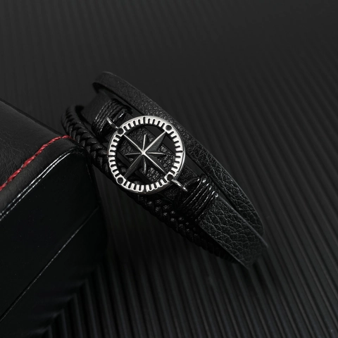 Bracciale Da Uomo In Pelle Intrecciata Multistrato Con Ciondolo Bussola Lega Chiusura Magnetica Hip Hop