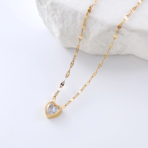 Collar Con Colgante De Corazón De Moda Acero Inoxidable 316L Circón Incrustado Cadena De Labios Joyería Brillante Para Mujeres