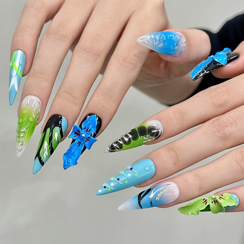 Uñas Postizas Press On Hechas A Mano Azul Verde Talla Floral 3D Stiletto Uñas Artificiales Largas Con Relieve Cruz 3D Diamantes