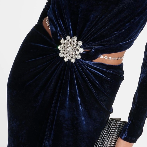 Elegant Rhinestone Flower Brooch Pin For Women Sparkling Alloy Crystal Floral Corsage For Suit Sweater Shirt Jewelry Gift