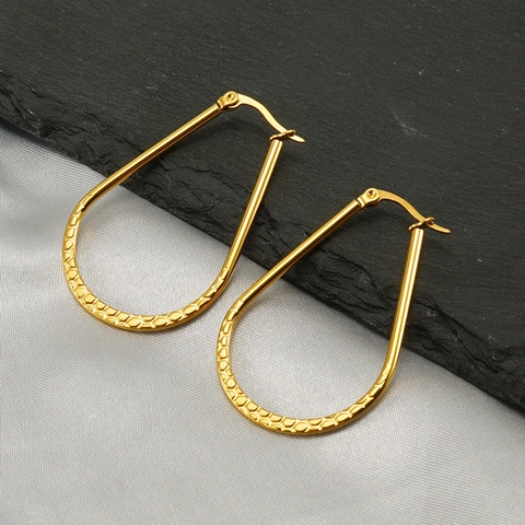 Boucles D'oreilles Créoles Ovales En Acier Inoxydable Plaqué Or 18K Texturé Motif Nid D'abeille Géométrique Pour Femmes