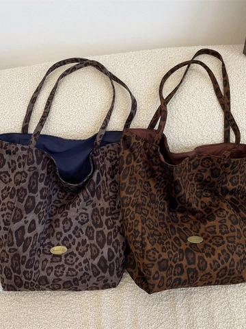 Luipaardprint Suède Tote Bag Grote Capaciteit Schoudertas Met Metalen Logo Voor Dames Casual Dagelijks Gebruik
