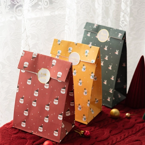 Bolsas De Regalo De Papel De Navidad Con Pegatinas Dibujos Animados Papá Noel Muñeco De Nieve Reno Impreso Cartón Blanco Bolsas De Fiesta Festiva Para Dulces Galletas Regalos