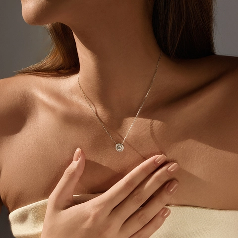 Round Halo Moissanite Pendant Necklace 925 Sterling Silver Brilliant Cut D Color VVS1 Clavicle Chain Women Elegant Jewelry