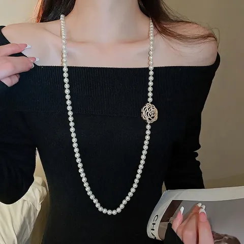 Long Collier De Künstliche Perles Pour Femmes Avec Pendentif Fleur Évidée Et Strass Élégant Style Français Chaîne De Pull Luxe