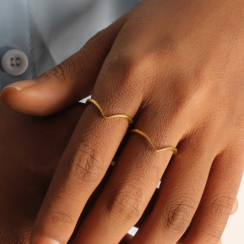 Minimalist V Shape Ring Gold Plated Stainless Steel Chevron Heart Curve Stackable Finger Jewelry For Women Niche Design