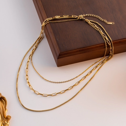 Collana A Strati Placcata Oro 18K Acciaio Inossidabile Catena Graffetta Scatola Resistente All'acqua Gioielli Donna