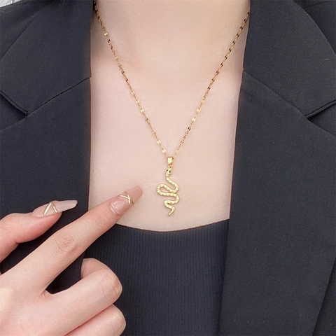 Collana Pendente Serpente Placcato Oro Rame Zirconia Cubica Gioielli Animali Vintage Girocollo Lusso Donna