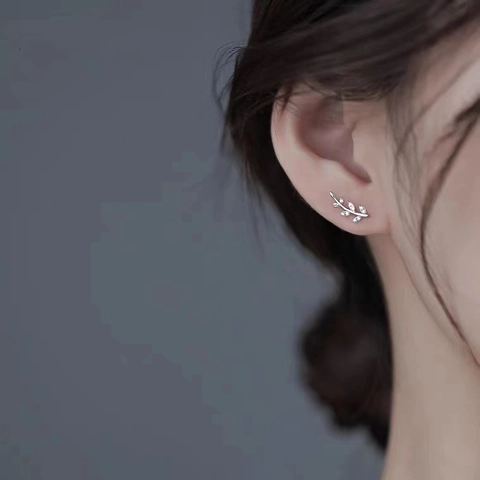 925 Sterling Silver Stud Earrings Leaf Olive Branch Shaped Cubic Zirconia Minimalist Elegant Fashionable Women Jewelry Accessory