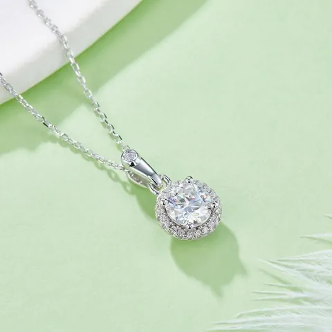 Halskette Mit Rundem Moissanit-Anhänger Aus 925 Sterlingsilber Halo-Design Elegantes Schmuckgeschenk Für Damen