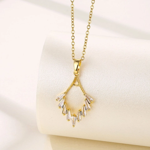 Collana Con Pendente Geometrico In Acciaio Inossidabile Micro Zircone Quadrato Catena Minimalista Per Donne Tono Oro