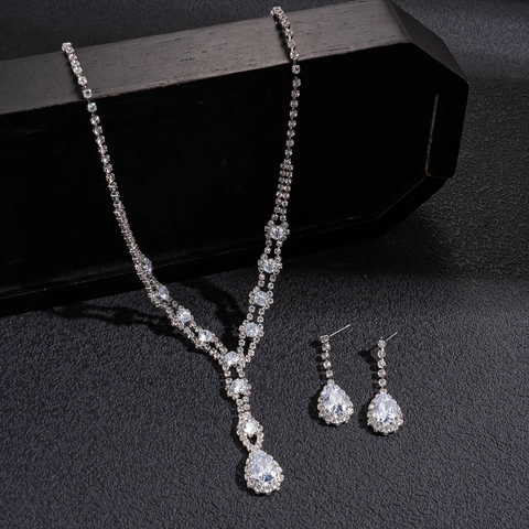 Set Collana E Orecchini In Lega Con Strass Ciondolo Goccia D'acqua Pera Forma Y Matrimonio Festa Elegante Lusso Retro Per Donne