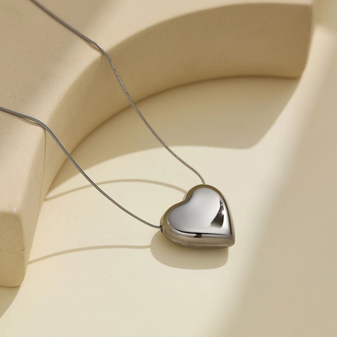 Stainless Steel Heart Pendant Necklace For Women 18K Gold Plated Mirror Polished Snake Bone Chain Minimalist Jewelry Gift