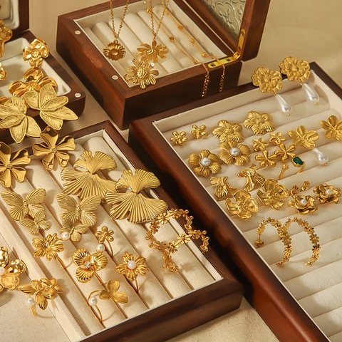 Conjunto de Joyas de Acero Inoxidable Vintage Flor Mariposa para Mujer Estilo Ins Francés Oro Plata Circonia Pendientes Anillo