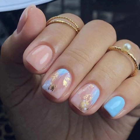 Unghie Finte Corte Quadrate Motivo Marmo Blu Rosa Foglia Oro Manicure Elegante Di Moda Per Donne