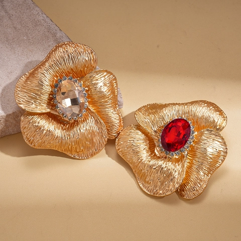 Vintage Blumenbrosche Aus Vergoldeter Legierung Mit Ovalem Rotem Edelstein Und Strass Elegantes Accessoire Für Damen