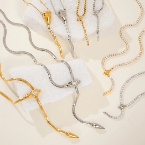 Snake Necklace Stainless Steel 18K Gold Plated Zircon Encrusted Snake Bone Chain Y-Lariat For Women Vintage Luxury Style