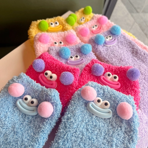 Grappige Dimensionale Cartoon Gezicht Crew Sokken Dik Warm Koraal Fleece Winter Huis Vloer Sokken Voor Dames Meisjes