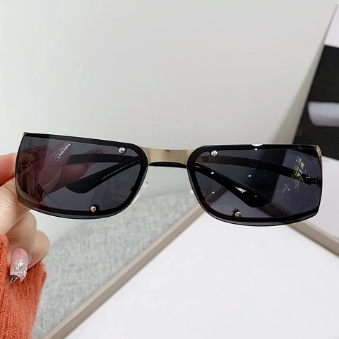 Lunettes De Soleil Rectangulaires Monture Métal Protection UV400 Rivet Décor Rétro Steampunk Y2K Mode Pour Hommes Femmes