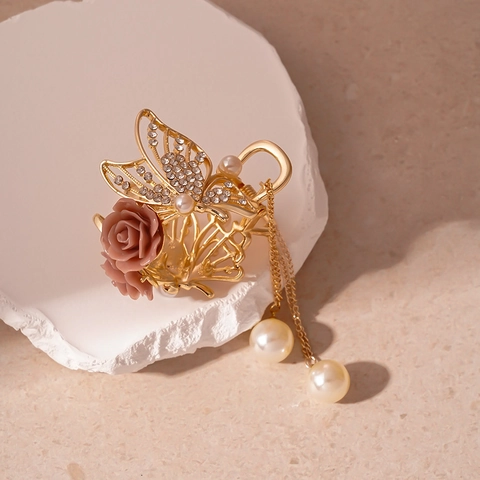 Pince À Cheveux Papillon Alliage Strass Fleur En Résine Et Tassel Künstliche Perle Imitation Coiffe Élégante Pour Femmes