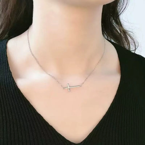 Minimalistische Kupfer Versilbert Horizontale Kreuz Anhänger Halskette Für Damen Elegant Chic O-Kette Schlüsselbein Kette Schmuck