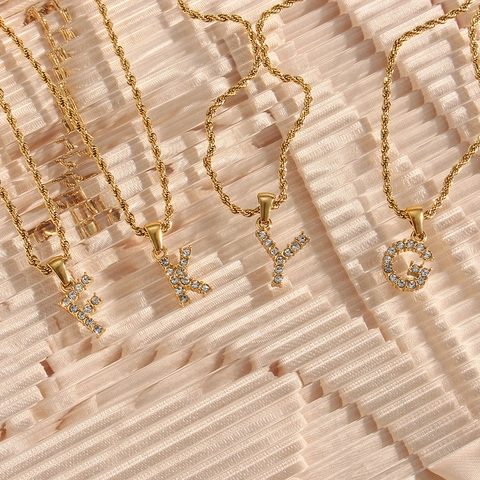 Goldbeschichtete Edelstahl Alphabet Anfangsbuchstabe Anhänger Halskette Zirkonia Eingelegt Gedrehte Seilkette Mode Schmuck Für Damen Geschenk