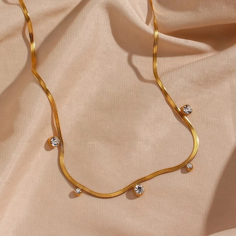 Minimalistische Slangenketting Ketting 18K Verguld Titanium Staal Met Ronde Zirkonia Bedeltjes Elegante Sieraden Dames