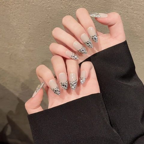 Handgefertigte Aufklebenägel Lang Mandel Nude Rosa Französisch Verlauf Silber Strass Künstliche Nägel Damen Luxus Maniküre