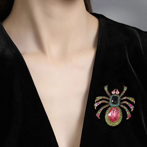 Vintage Spider Brooch Alloy Pin With Pink Oval Crystal Multi Color Rhinestone Retro Fashion Jewelry For Women