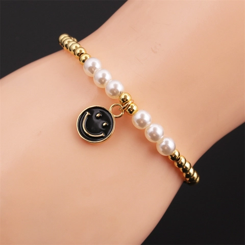 Smiley Face Pendant Bracelet With Copper Beads And Imitation Artificial Pearls Gold Plated Enamel Drip Oil Elastic Trendy Jewelry For Women