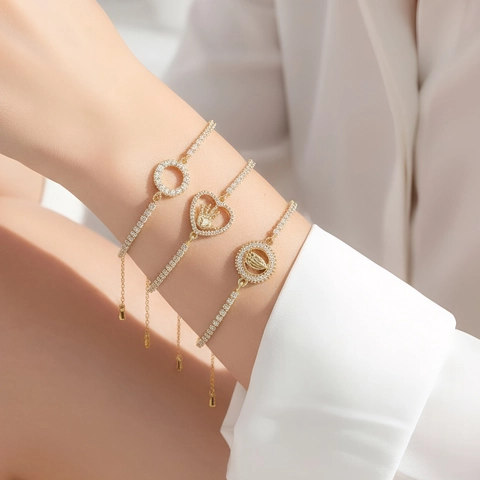 Adjustable Bracelet 18K Gold Plated Copper Cubic Zirconia Heart Round Charms Sliding Clasp Elegant Jewelry Women