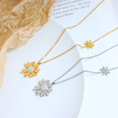 Collar Con Colgante De Margarita Acero De Titanio Chapado En Oro De 18K Circón Floral Joyería Minimalista Para Mujer