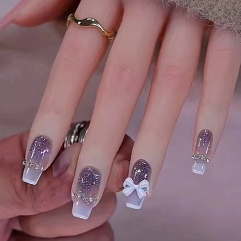 Unghie Finte A Pressione Sfumate Viola Con Fiocco Bianco 3D Strass Forma Ballerina Corta Occhio Di Gato Glitter Per Donne