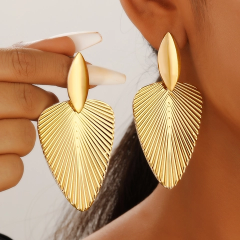 Pendientes Y Collar De Hojas Metálicas Con Superficie Texturizada Para Mujer Estilo Exagerado