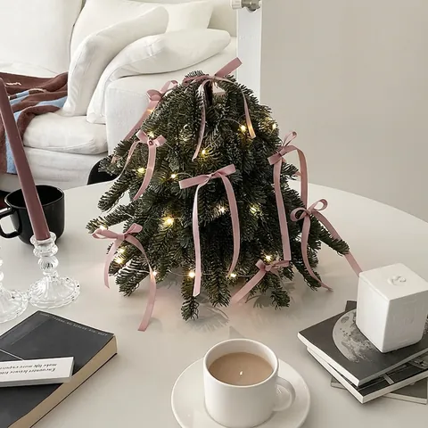 Künstlicher Mini Weihnachtsbaum PE Realistische Kiefernnadeln Tischdeko LED Lichter Rosa Schleife Feiertagsornament