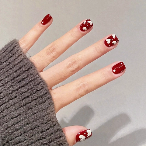 Short Square Press On Nails Cherry Red Heart Pattern Glossy Full Cover False Nails For Women Sweet Style