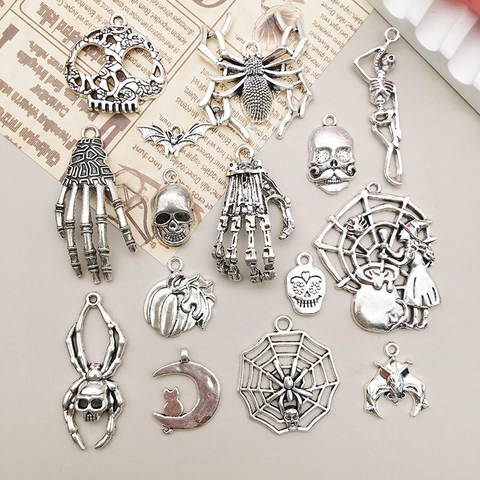 Colgantes De Halloween Charms De Aleación De Zinc Calavera Araña Murciélago Bruja Joyería DIY Estilo Gótico Retro
