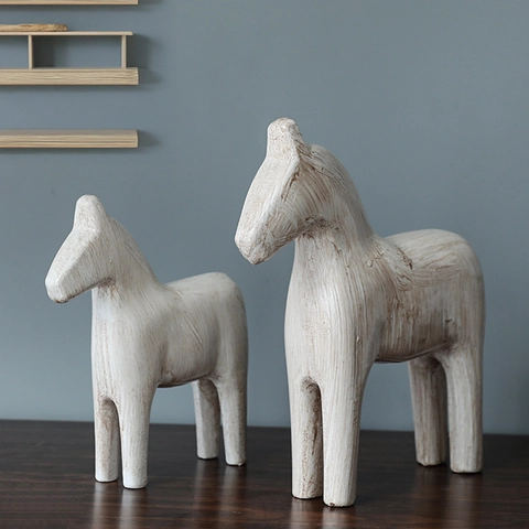 Nordic Wooden Horse And Elephant Ornaments Distressed Hand-Painted Animal Figurines For Home Living Room Office Decor